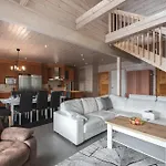 Large Lakeside In Tahko, No Added Fees