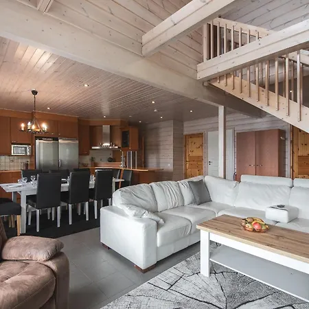 Large Lakeside In Tahko, No Added Fees